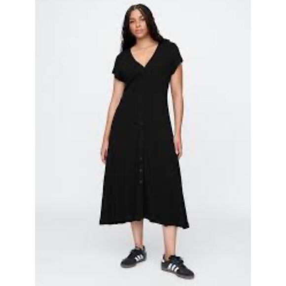 GAP Rounded Neck Button Front Black Cap Sleeve Flowy Midi Dress, size 14 - Picture 1 of 7